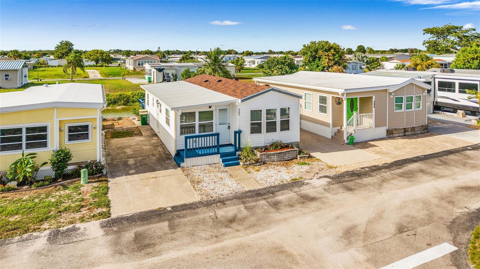 HOLIDAY TRAVEL PARK ENGLEWOOD - Residential