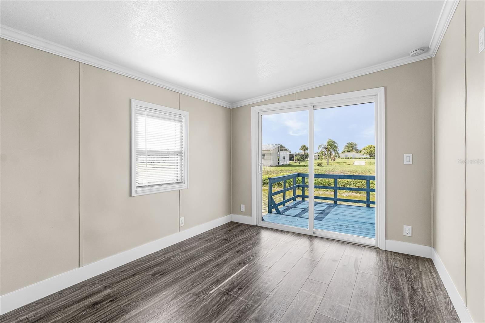 HOLIDAY TRAVEL PARK ENGLEWOOD - Residential