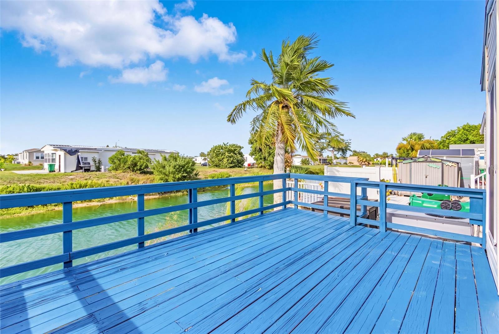HOLIDAY TRAVEL PARK ENGLEWOOD - Residential