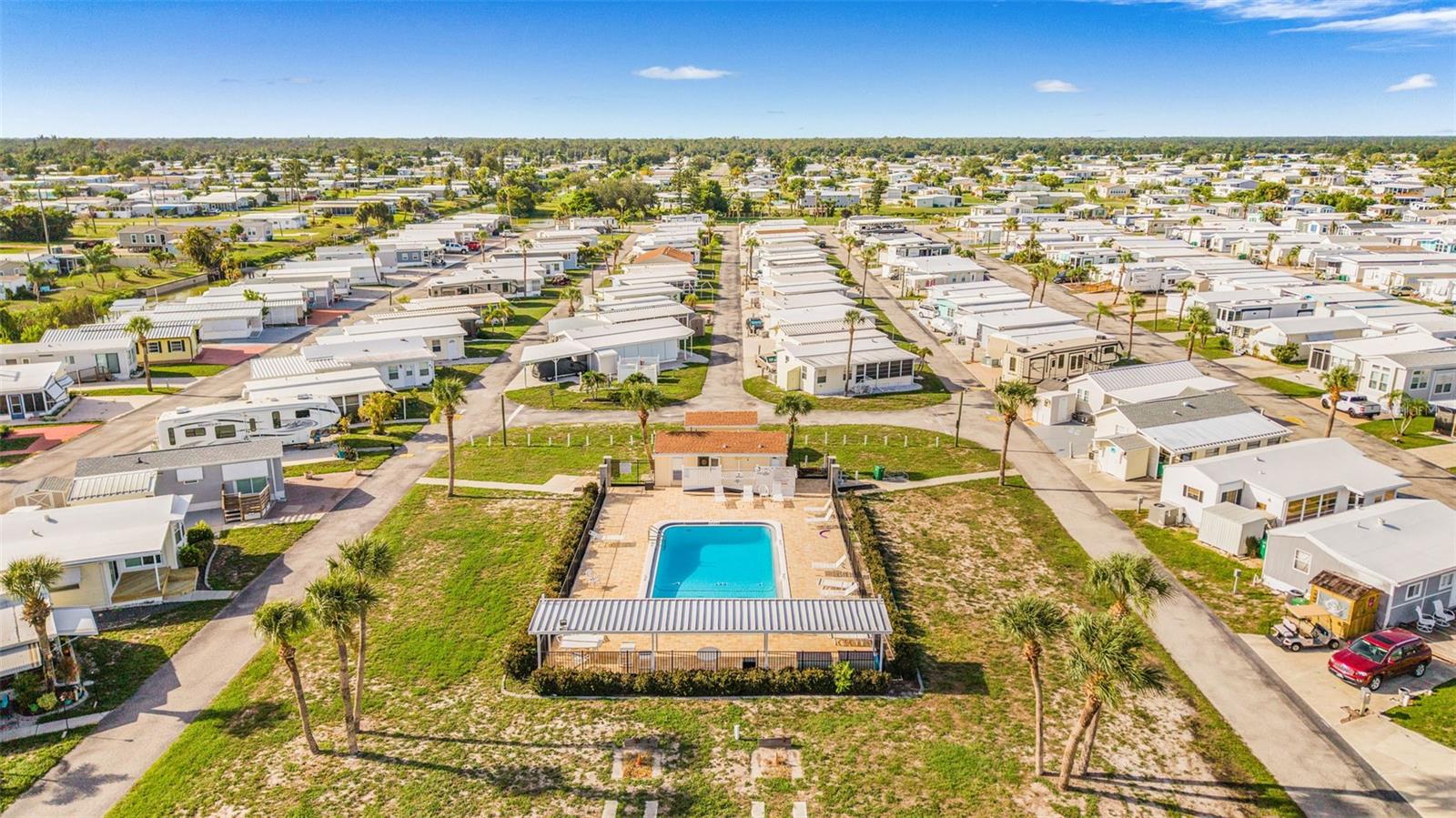 HOLIDAY TRAVEL PARK ENGLEWOOD - Residential