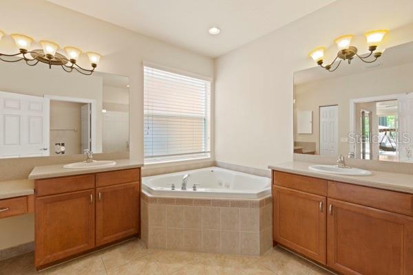 VALENCIA LAKES PH 2 - Residential
