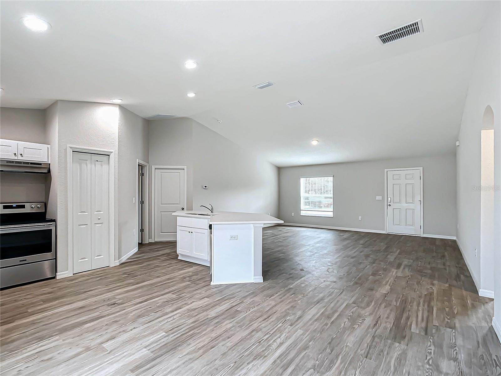 MARION OAKS UN 10 - Residential