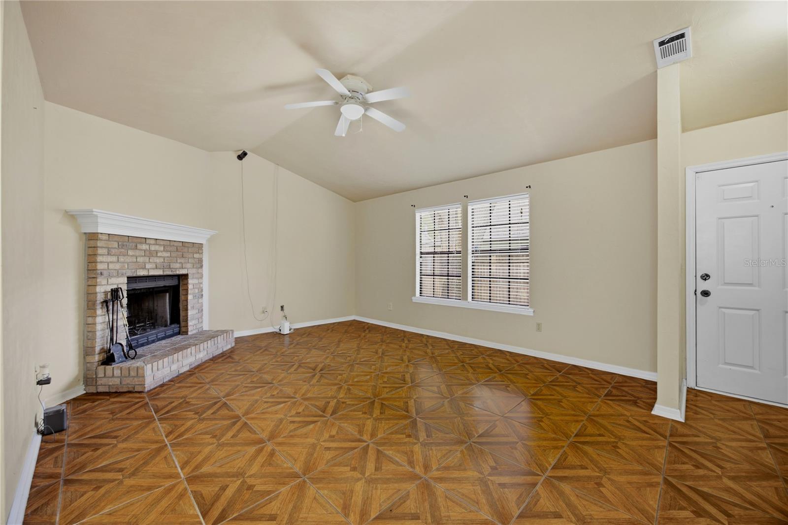 SERENOLA MANOR UNIT 3-A - Residential