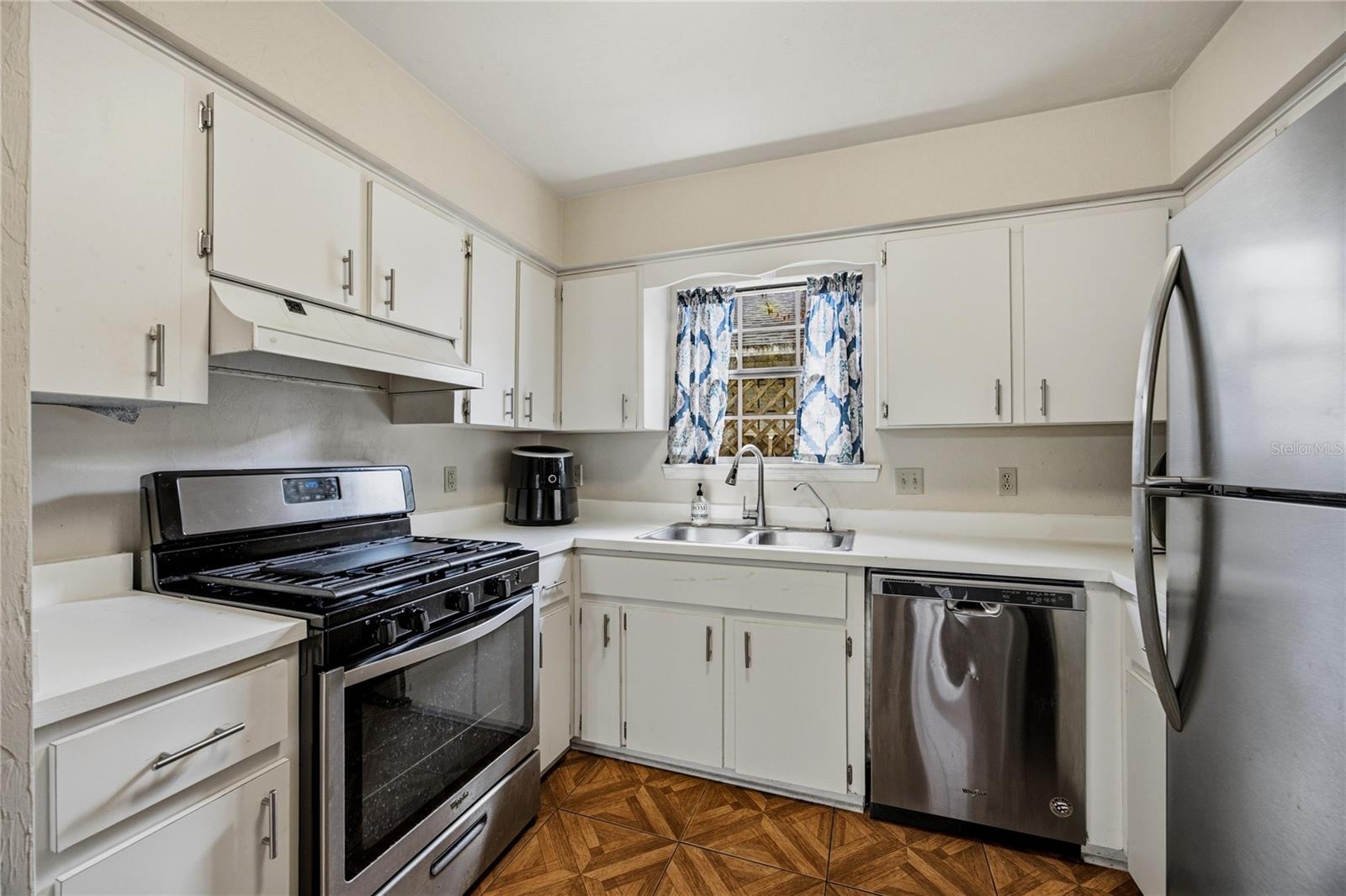 SERENOLA MANOR UNIT 3-A - Residential