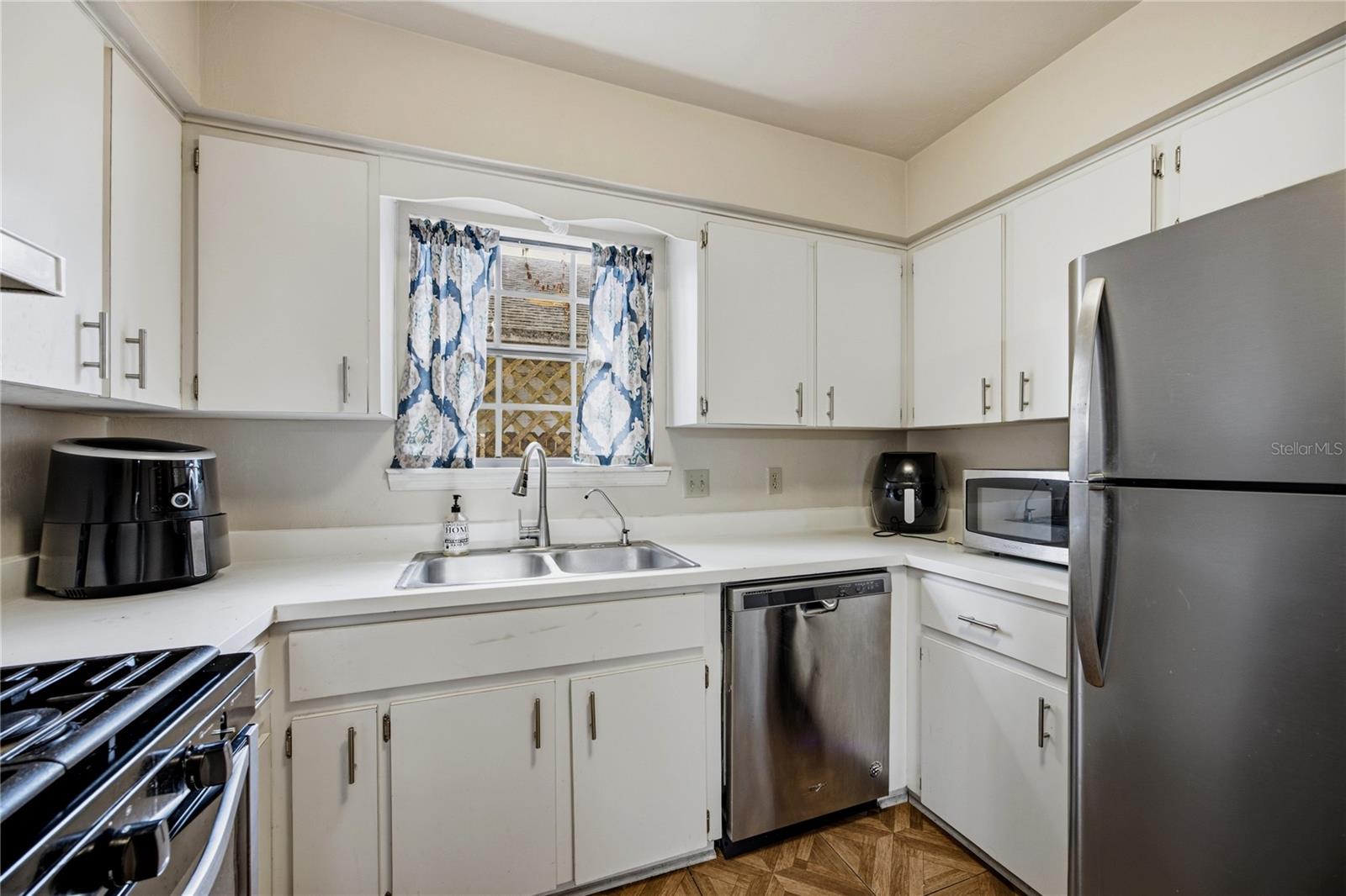 SERENOLA MANOR UNIT 3-A - Residential