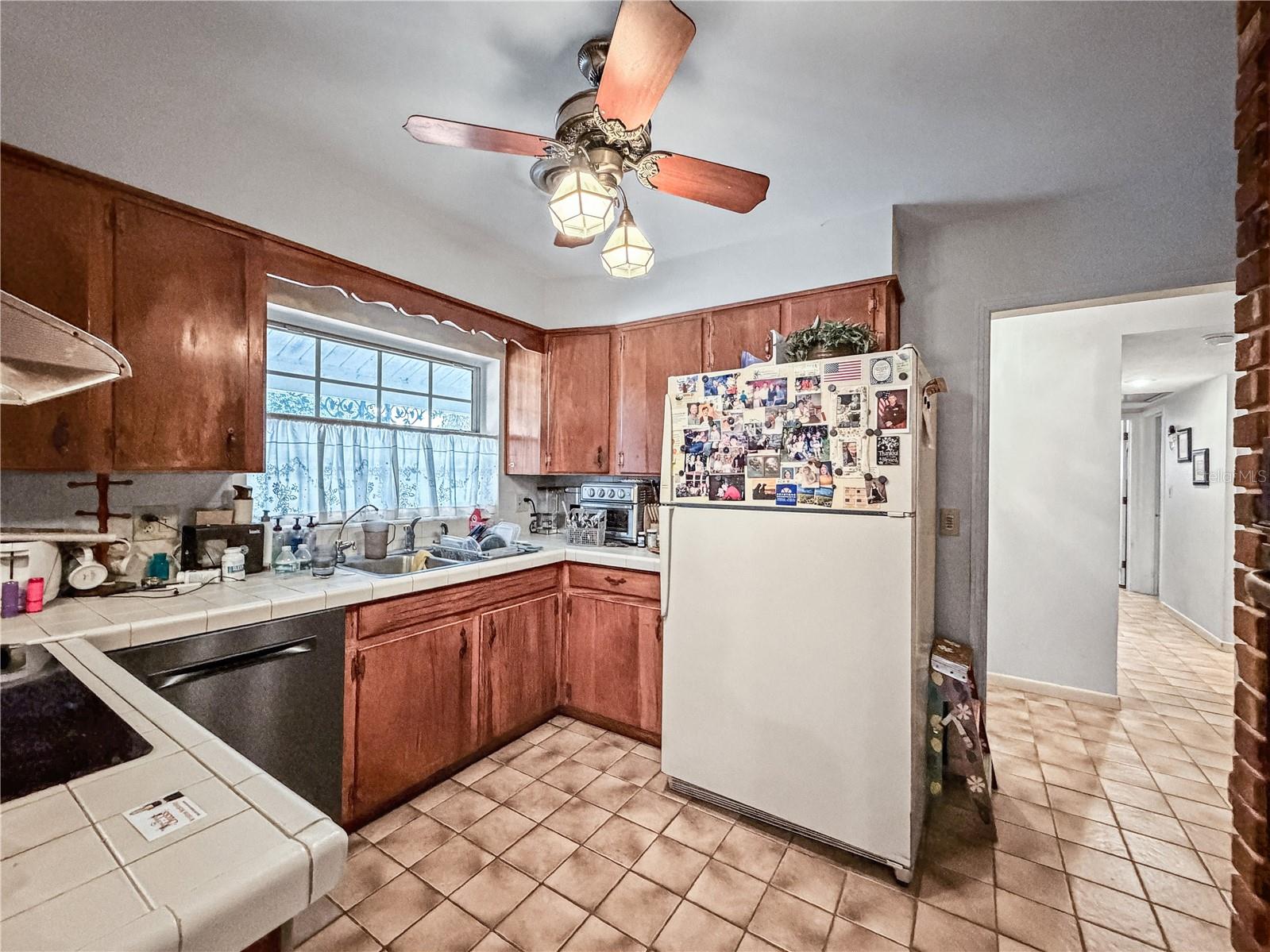 ENGLISH ESTATES UNIT 2 - Residential