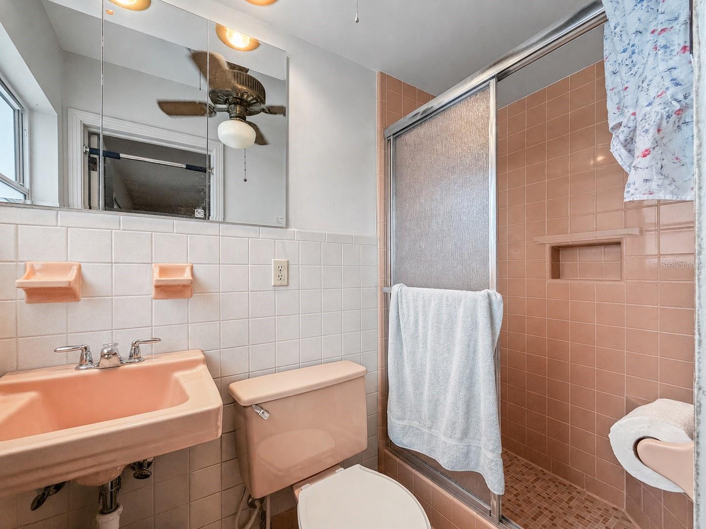 ENGLISH ESTATES UNIT 2 - Residential
