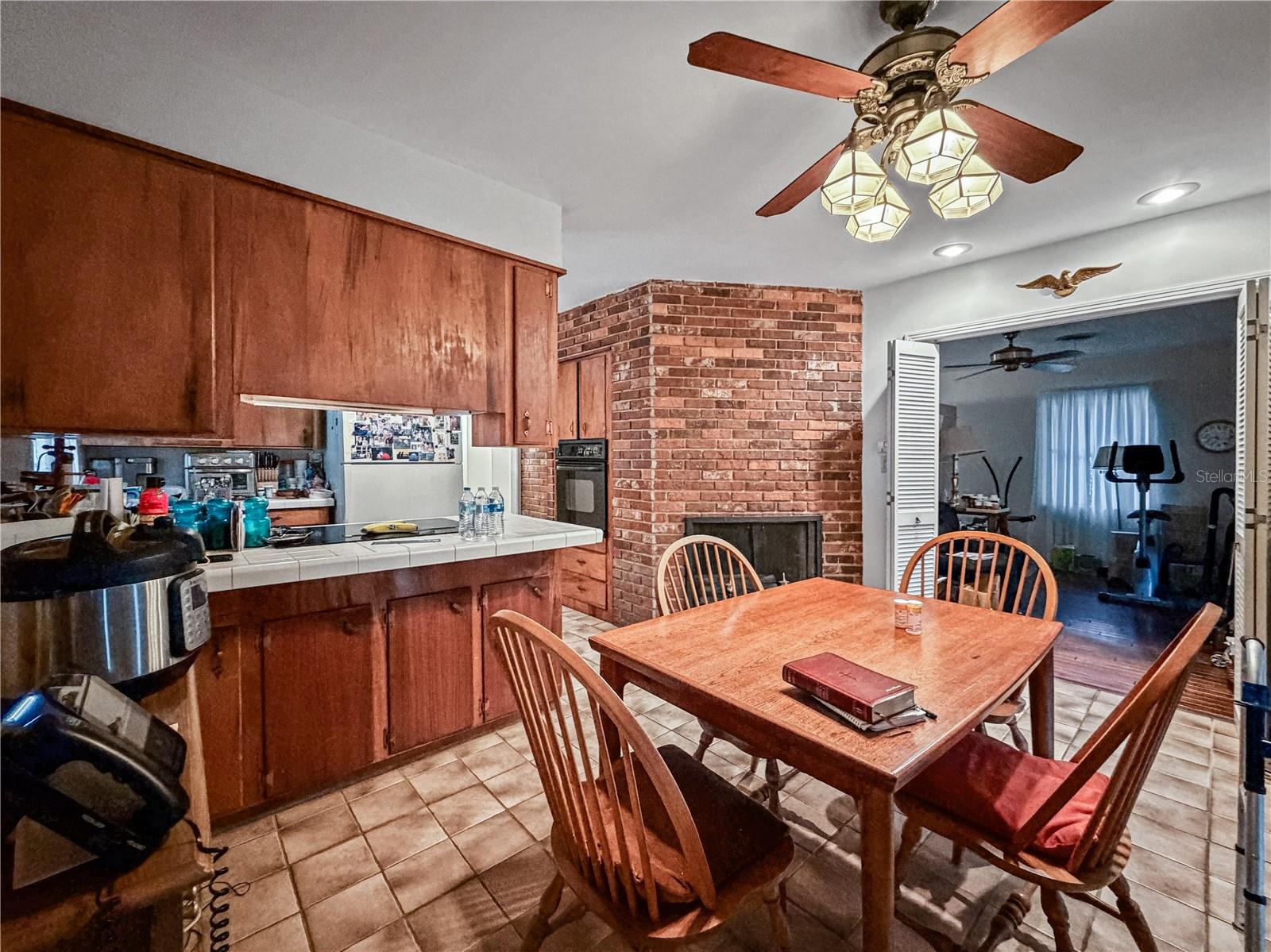 ENGLISH ESTATES UNIT 2 - Residential