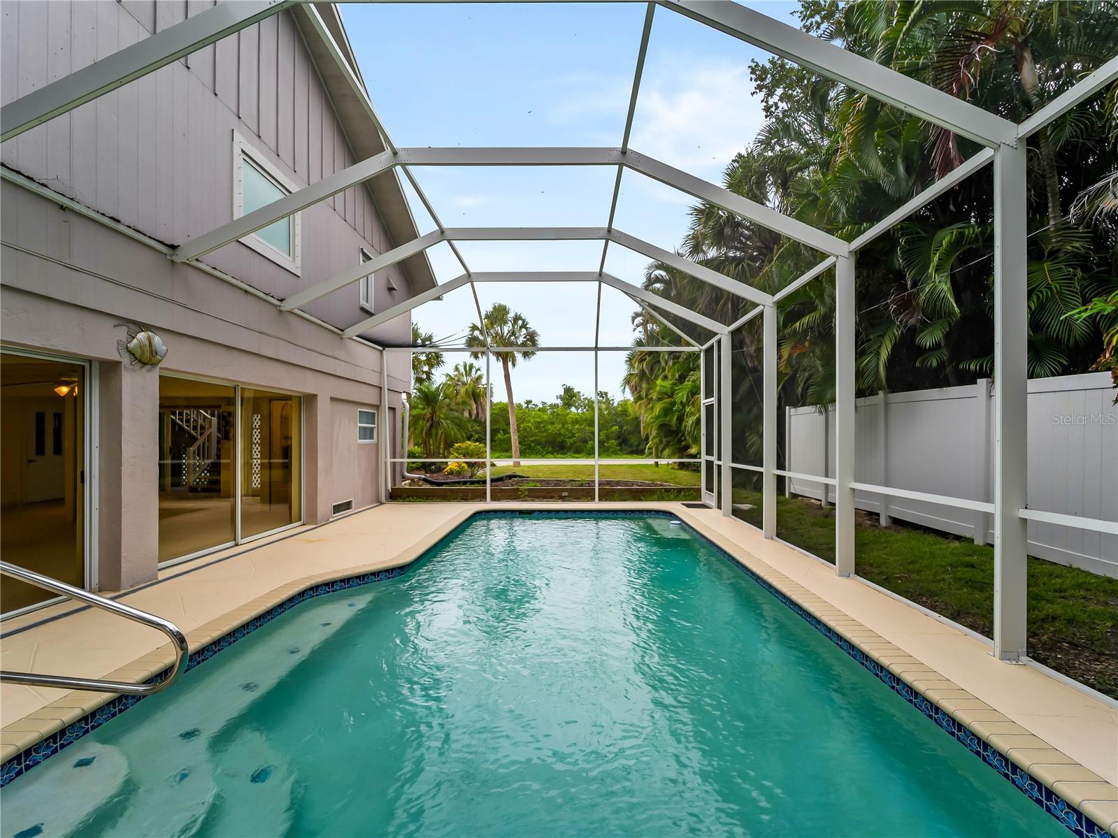 SOUTH VENICE - Residential