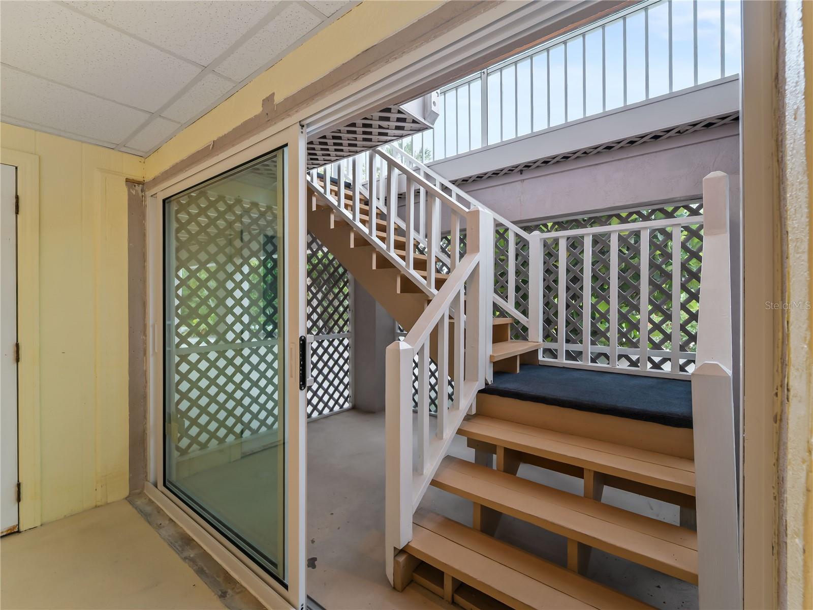 SOUTH VENICE - Residential