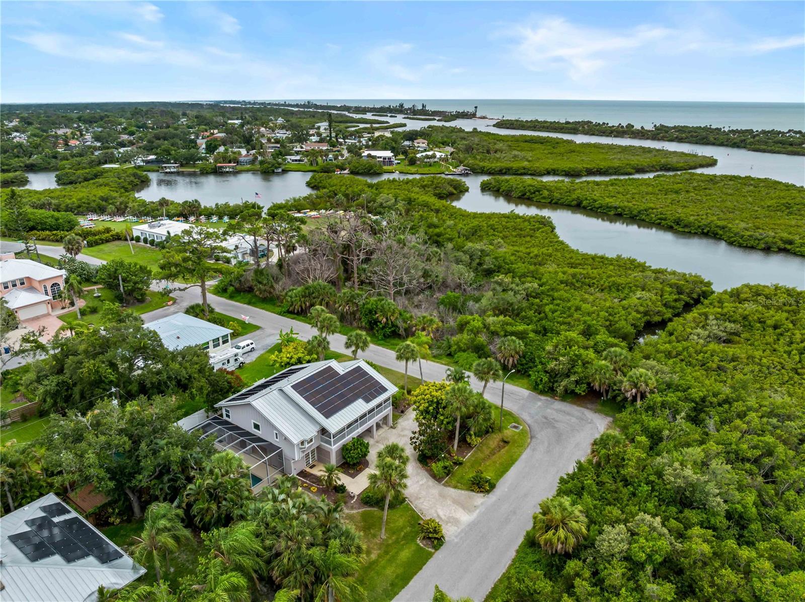 SOUTH VENICE - Residential
