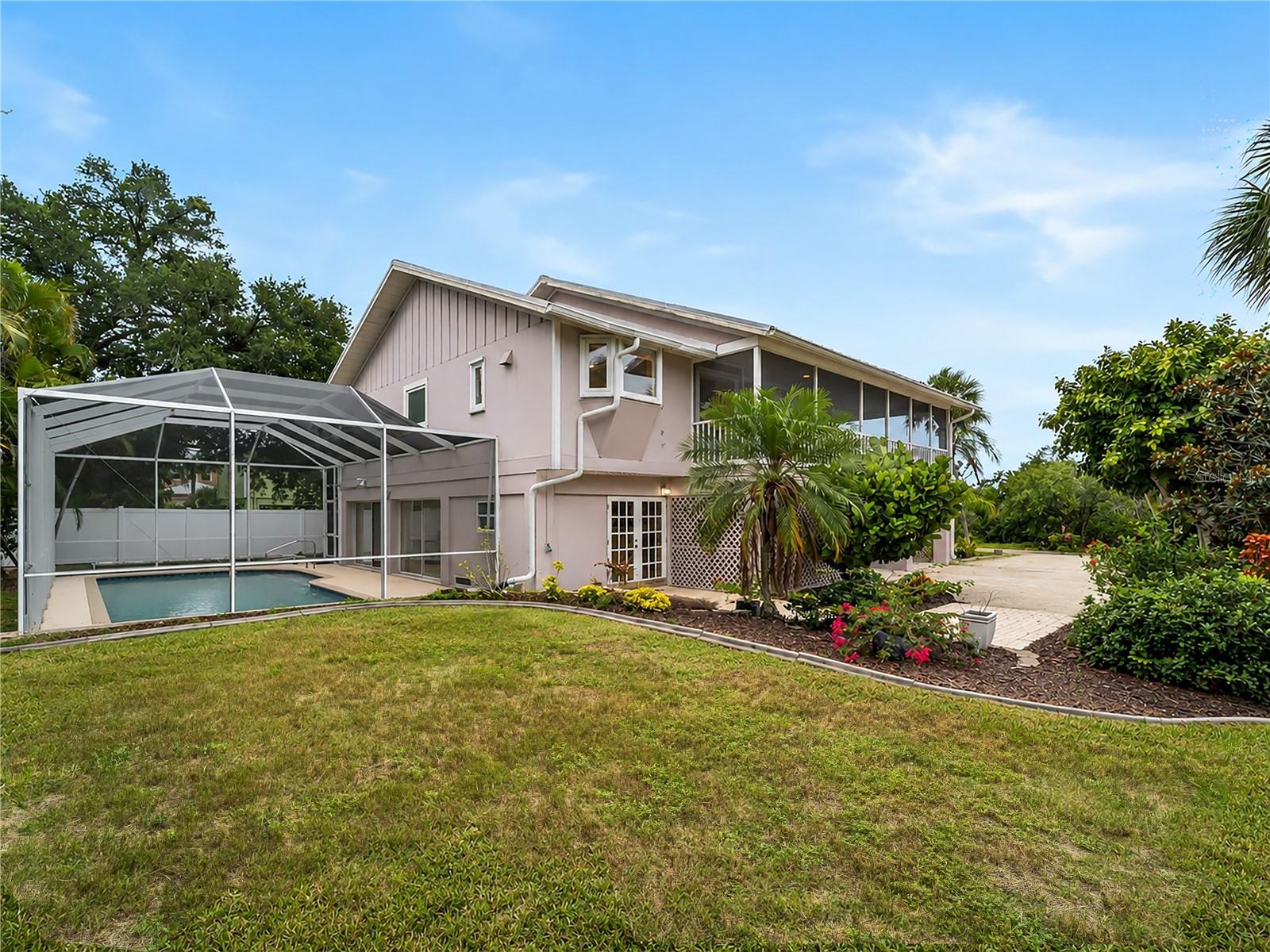 SOUTH VENICE - Residential