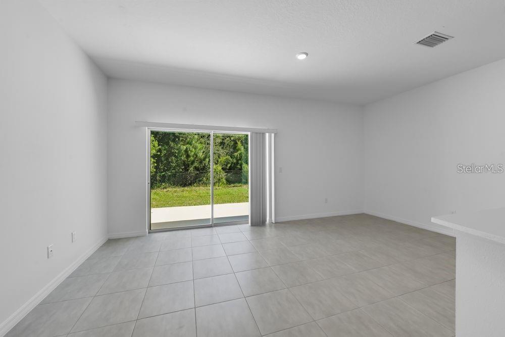 3432 - VINTERRA TOWNHOMES - Residential Lease