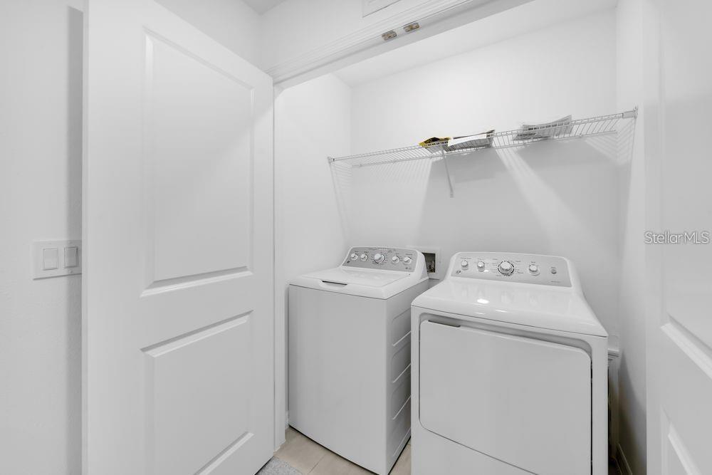 3432 - VINTERRA TOWNHOMES - Residential Lease