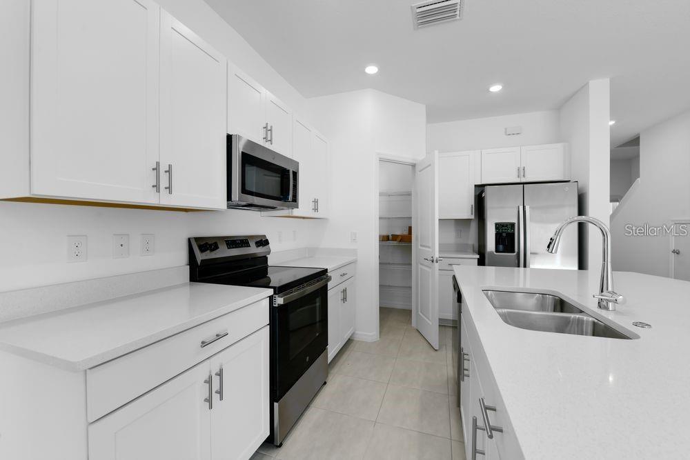 3432 - VINTERRA TOWNHOMES - Residential Lease
