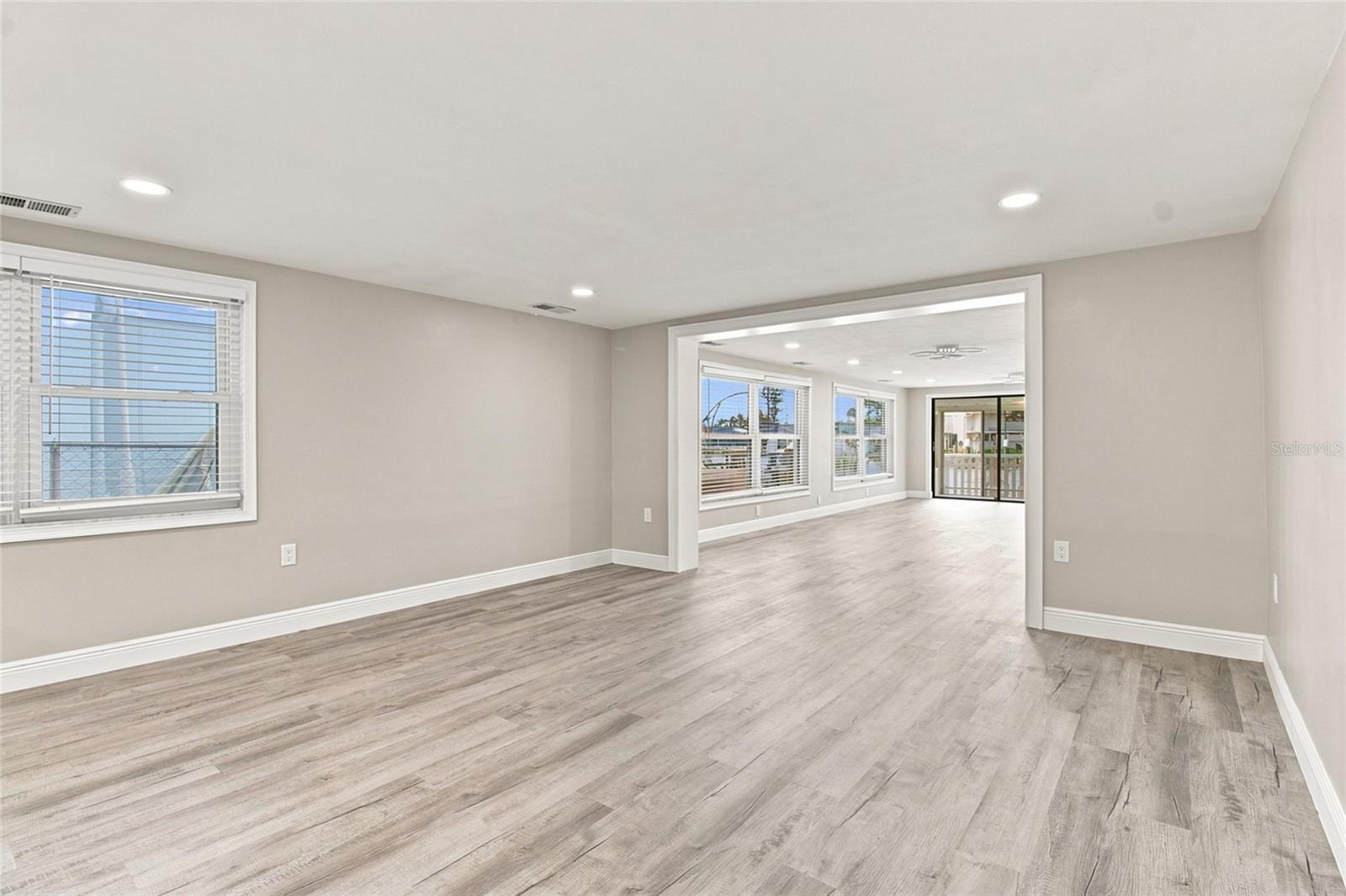 FLOR A MAR SEC 15A - Residential