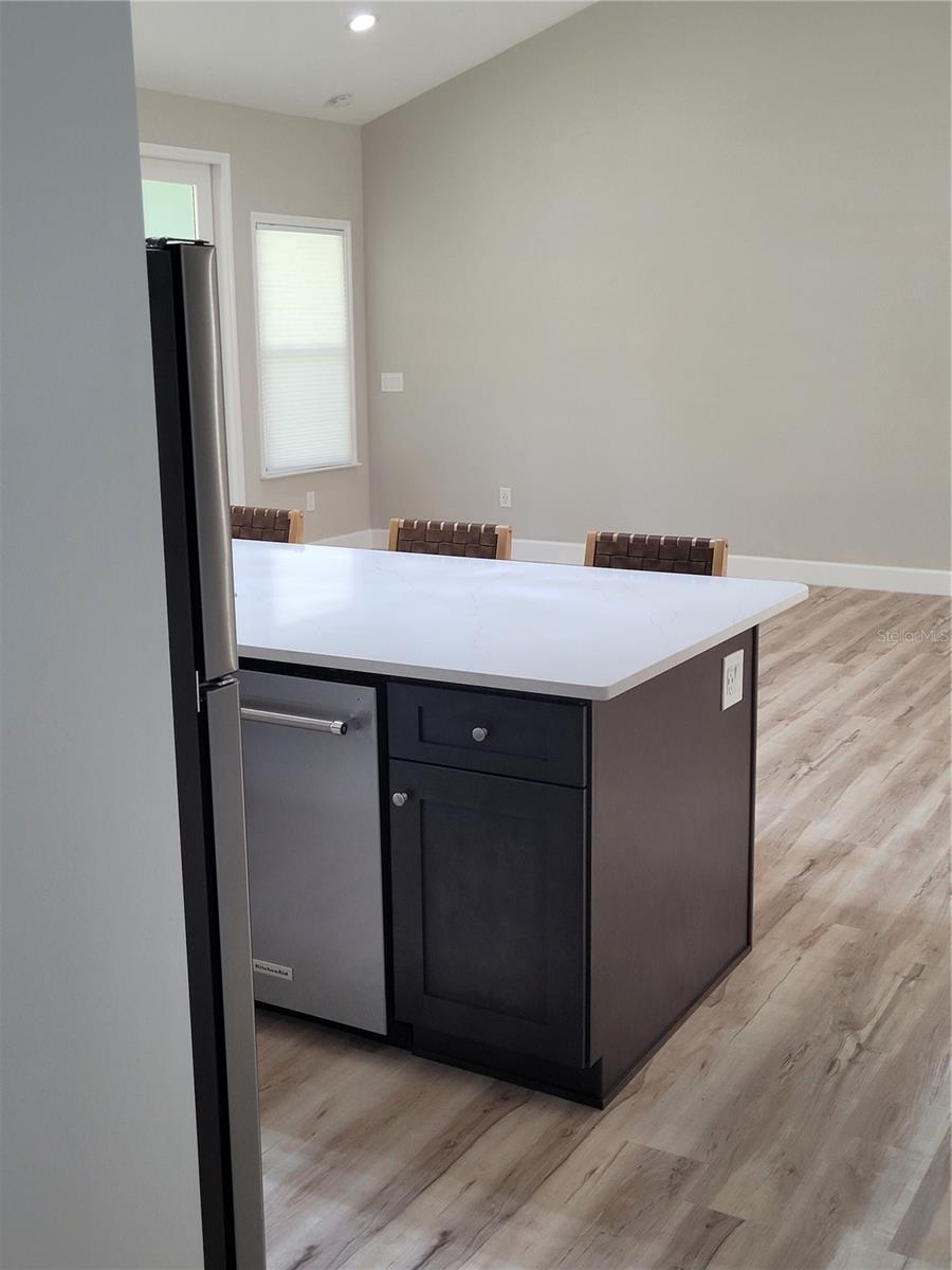 LAKESHORE GARDENS - Residential