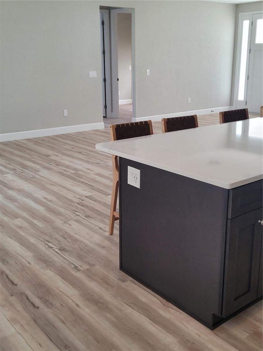 LAKESHORE GARDENS - Residential