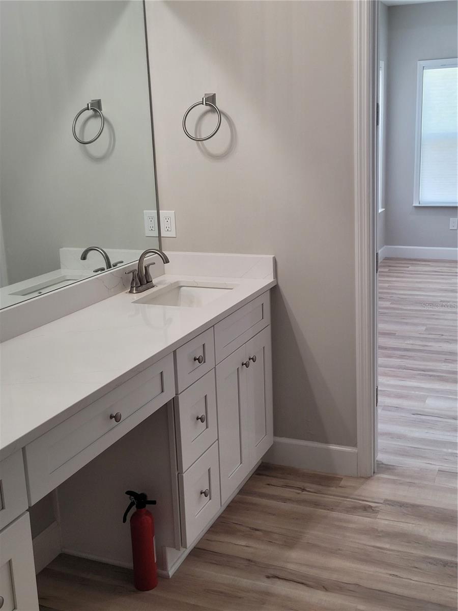 LAKESHORE GARDENS - Residential