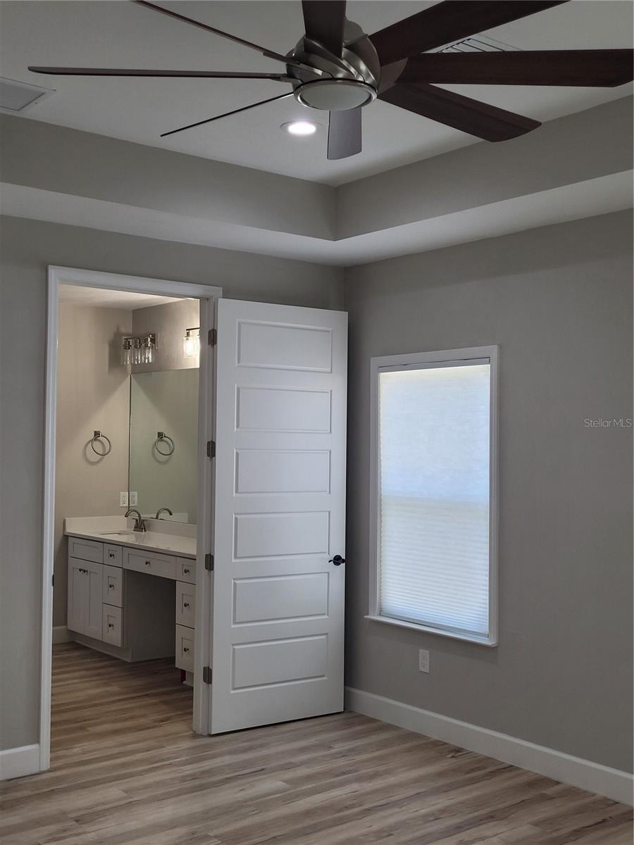 LAKESHORE GARDENS - Residential