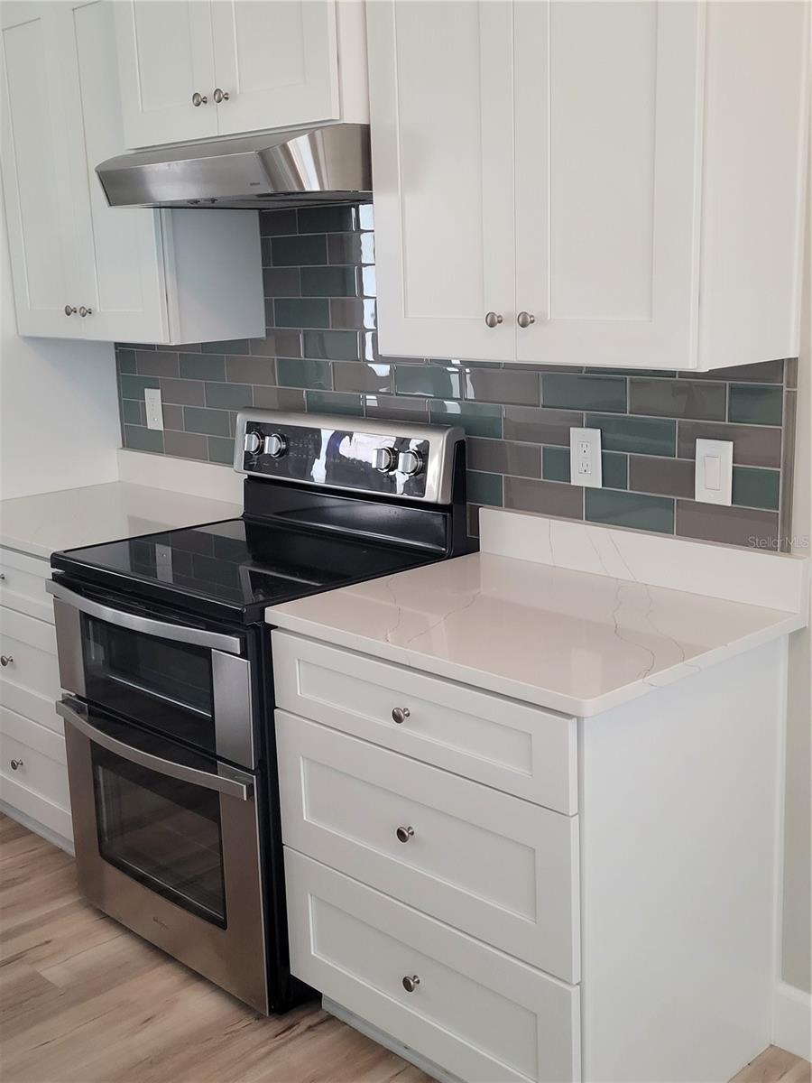 LAKESHORE GARDENS - Residential