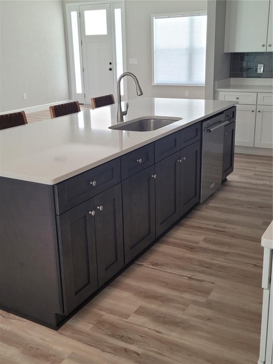 LAKESHORE GARDENS - Residential
