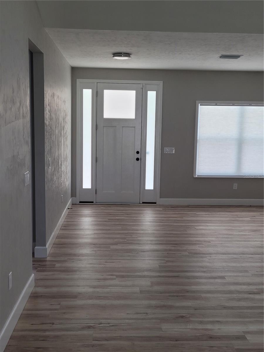 LAKESHORE GARDENS - Residential
