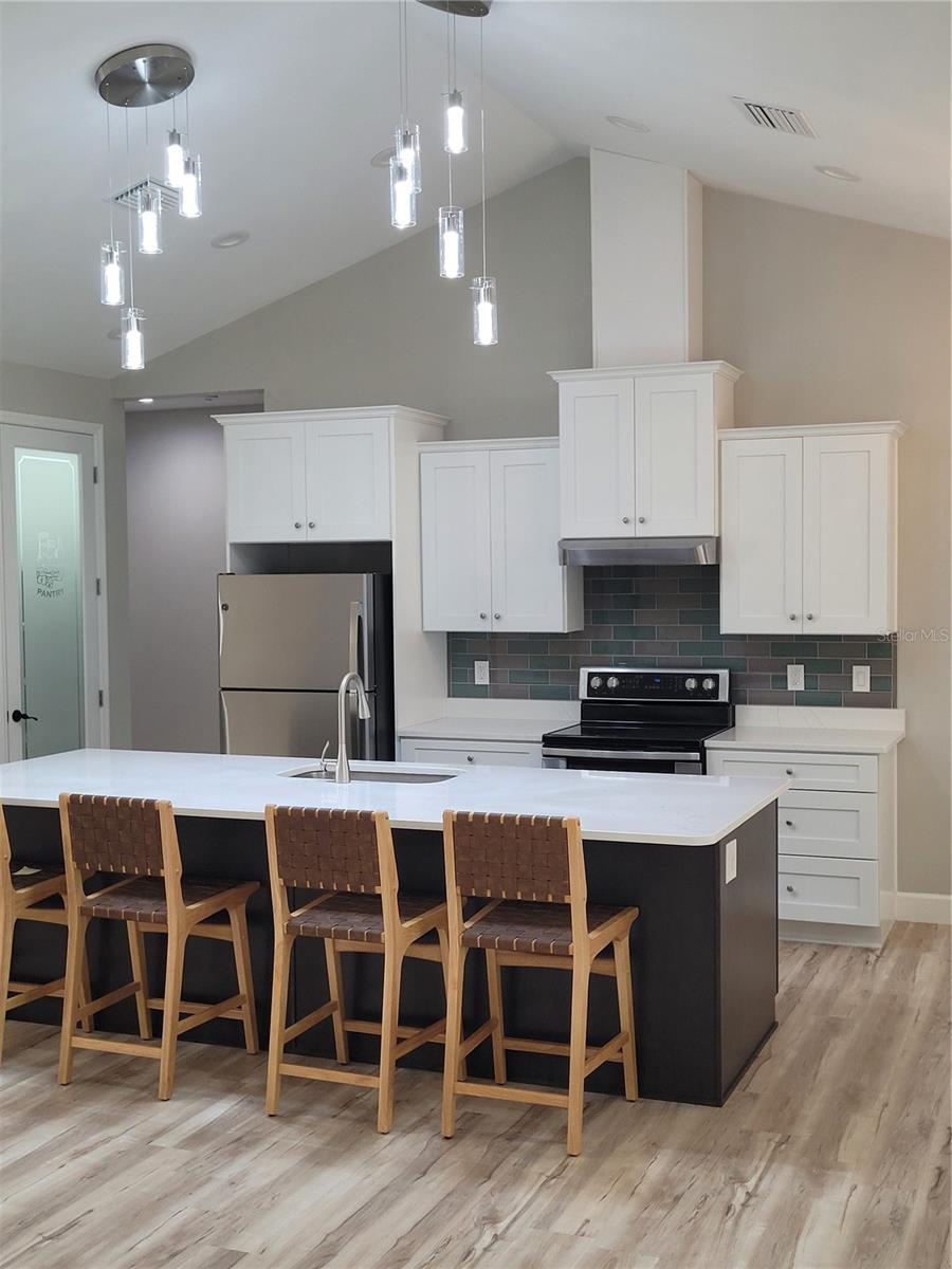LAKESHORE GARDENS - Residential