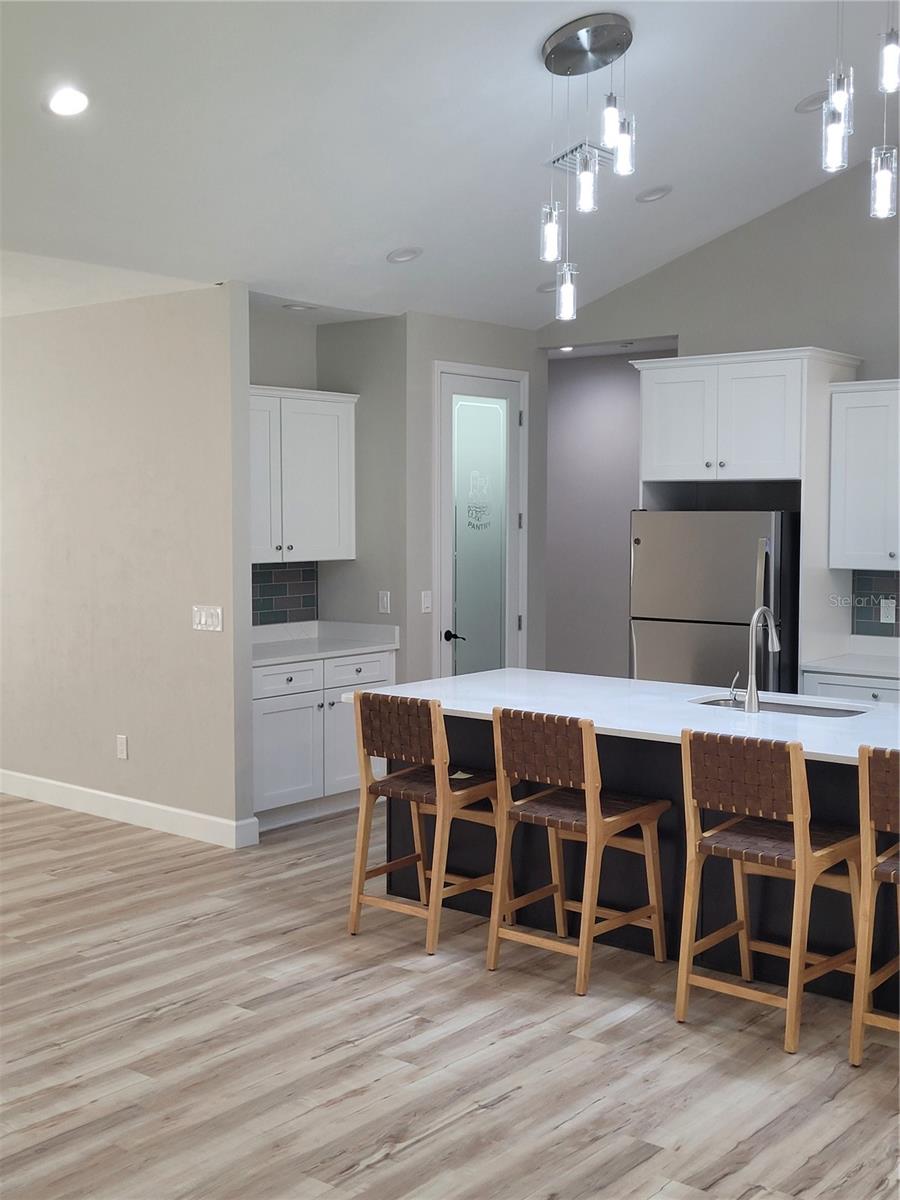 LAKESHORE GARDENS - Residential