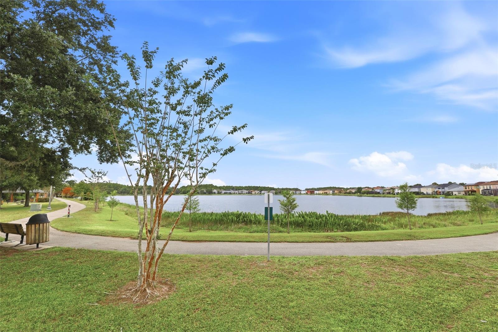 OVERLOOK/EAST PARK - Residential