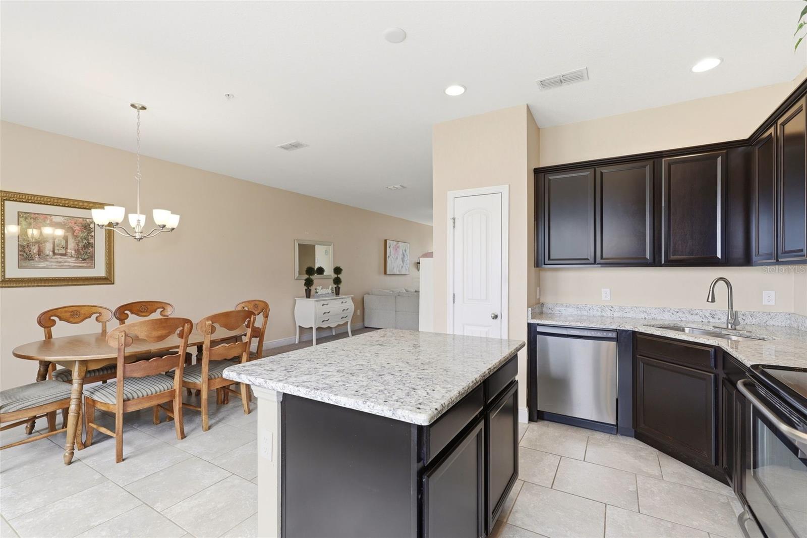 OVERLOOK/EAST PARK - Residential