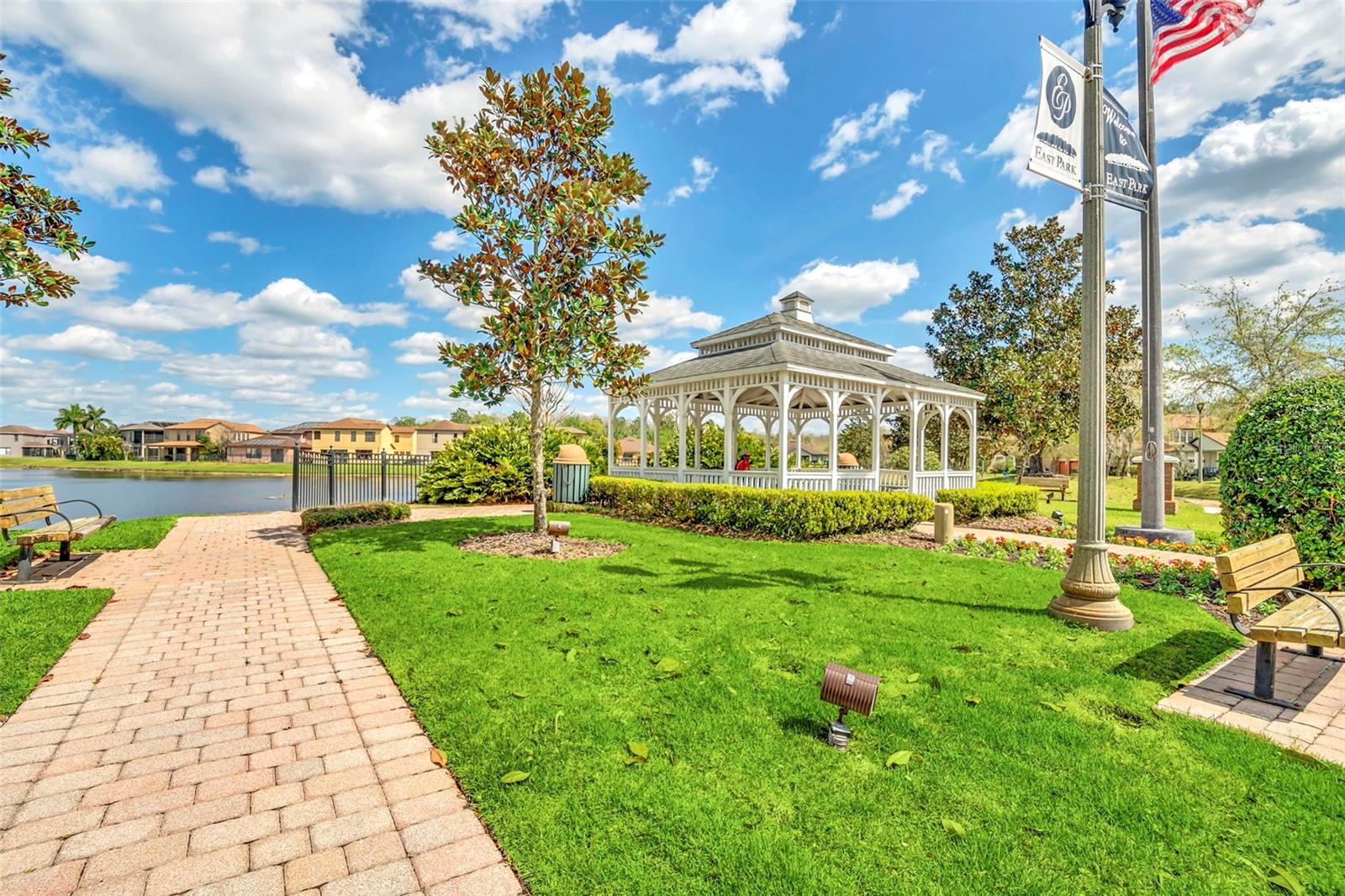 OVERLOOK/EAST PARK - Residential