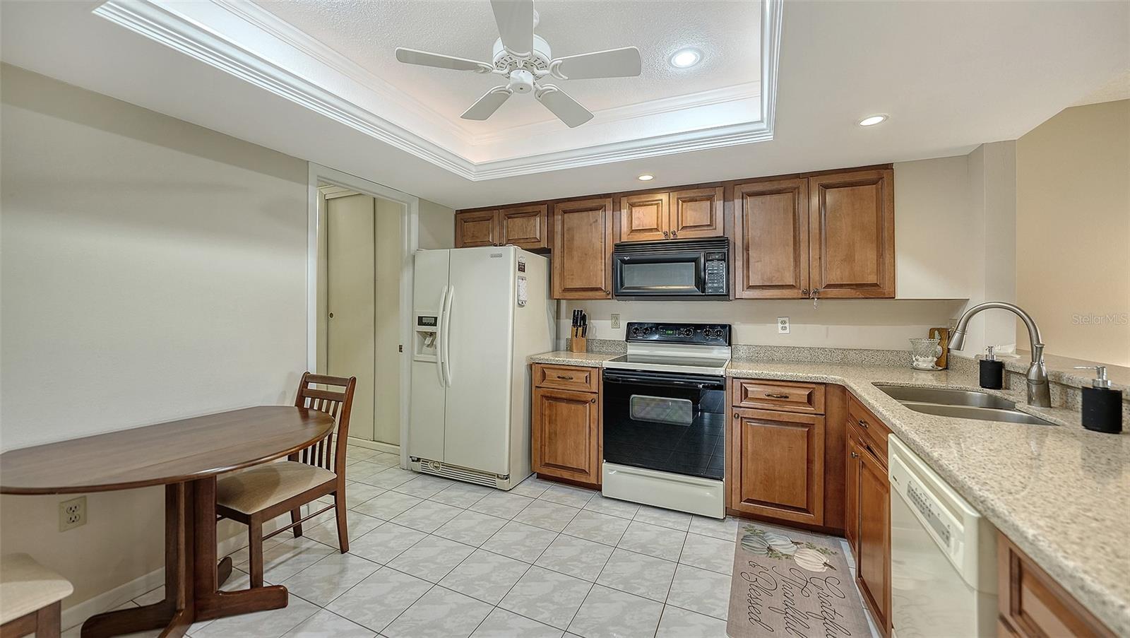 CENTER GATE VILLAGE 4 - Residential