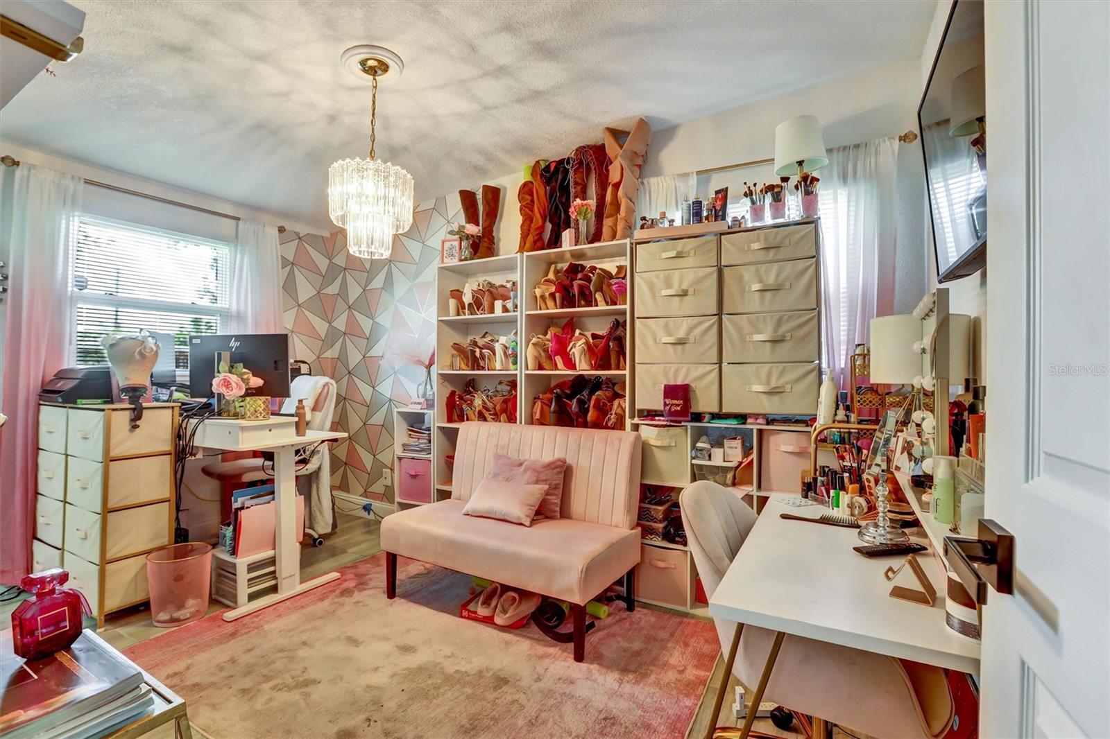 LONGDALE - Residential