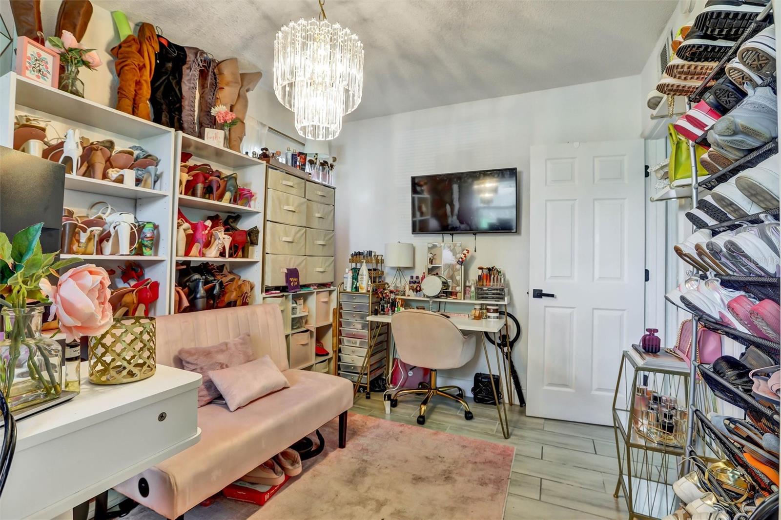 LONGDALE - Residential