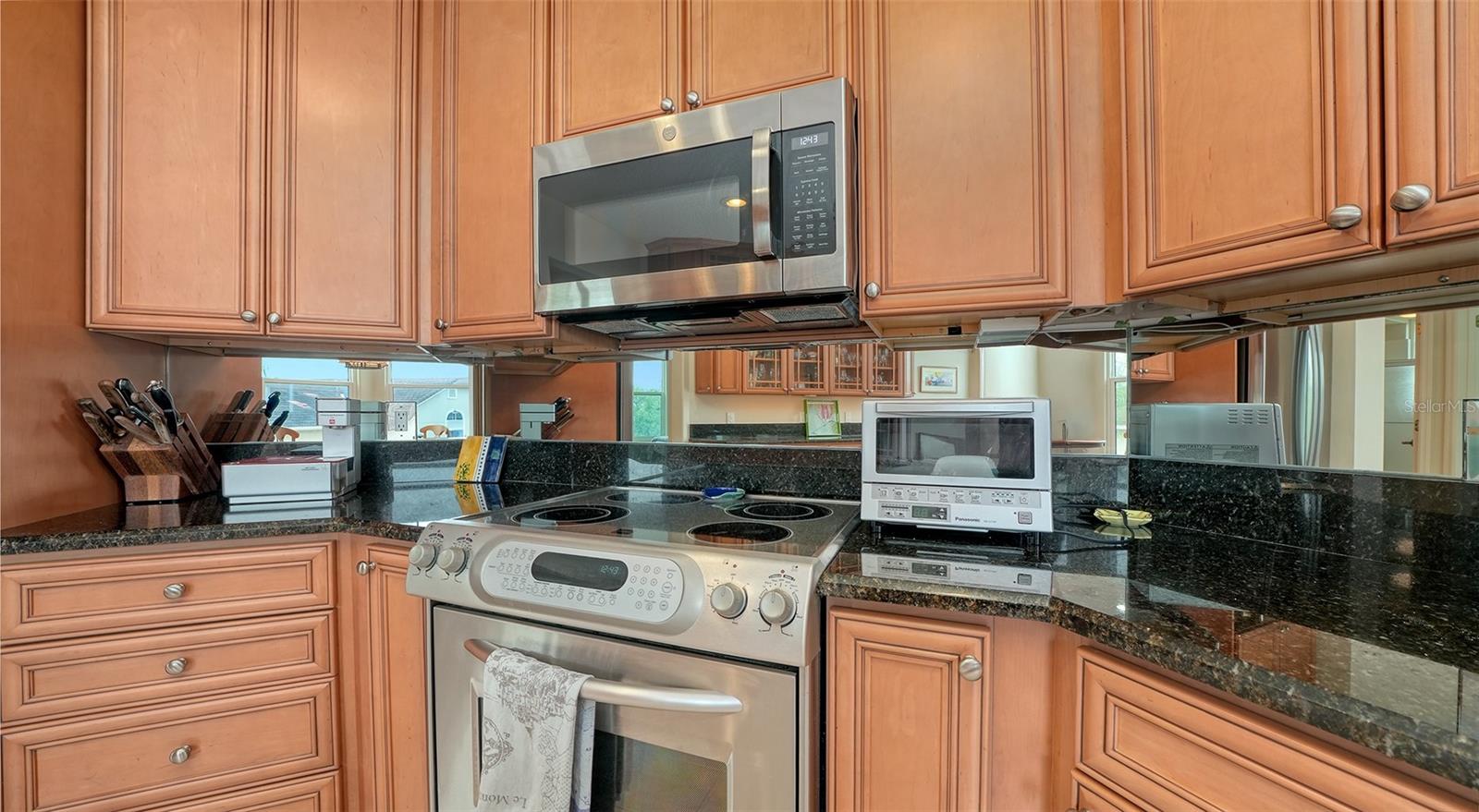 EAGLES POINT AT THE LANDINGS - Residential