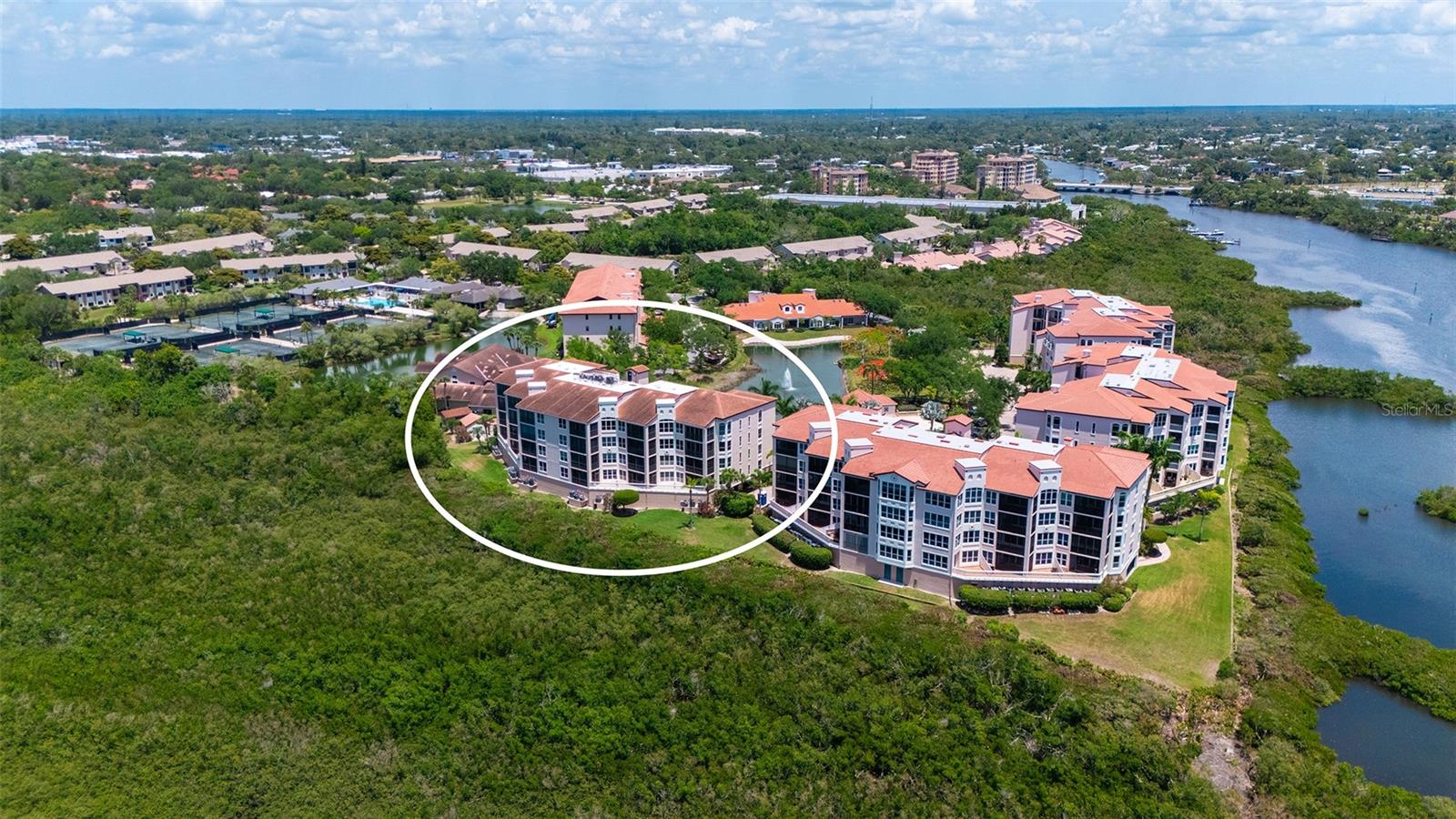 EAGLES POINT AT THE LANDINGS - Residential