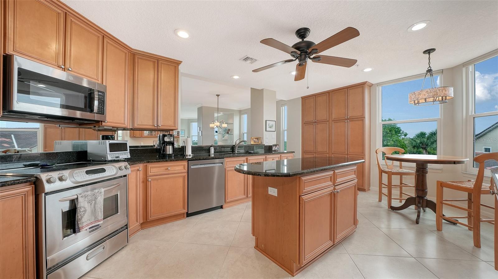EAGLES POINT AT THE LANDINGS - Residential