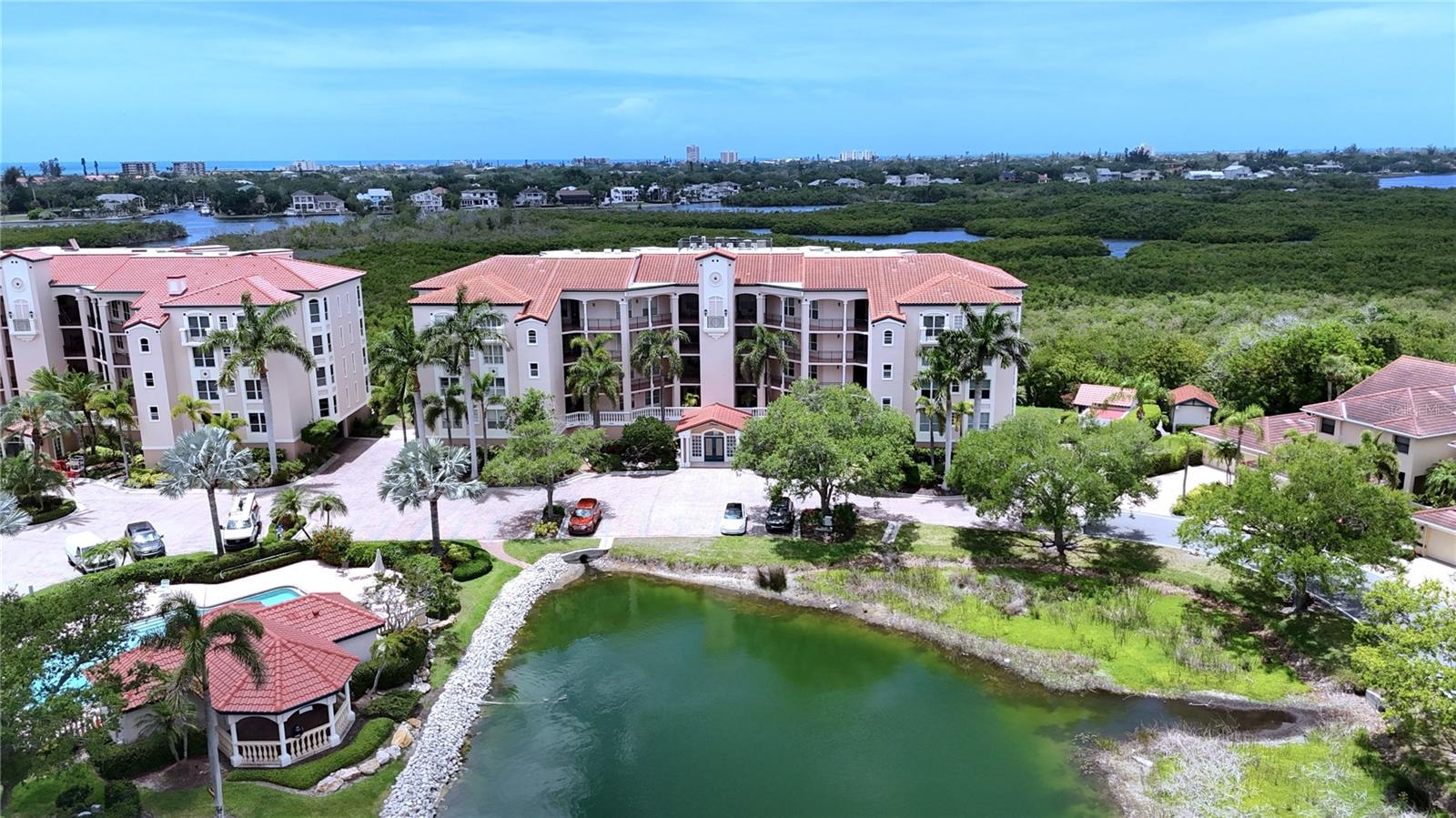 EAGLES POINT AT THE LANDINGS - Residential