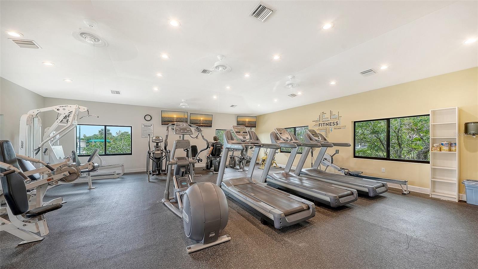 EAGLES POINT AT THE LANDINGS - Residential