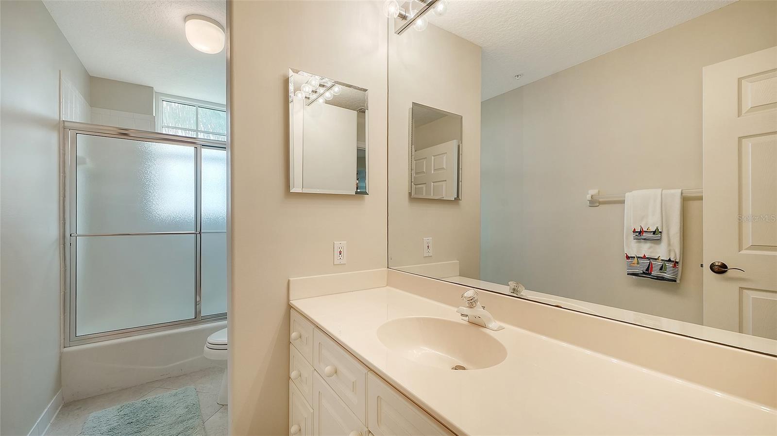 EAGLES POINT AT THE LANDINGS - Residential
