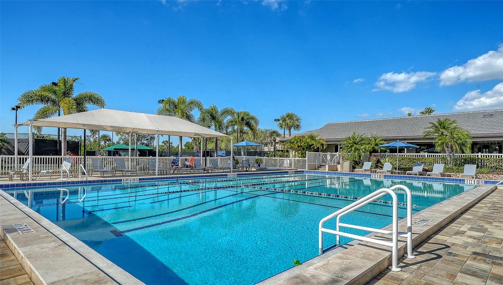 EAGLES POINT AT THE LANDINGS - Residential