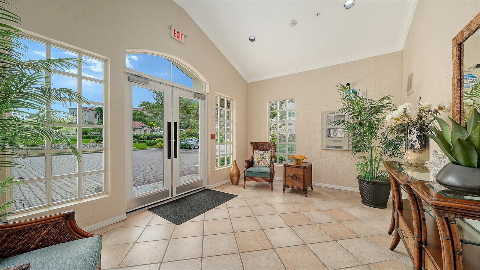 EAGLES POINT AT THE LANDINGS - Residential