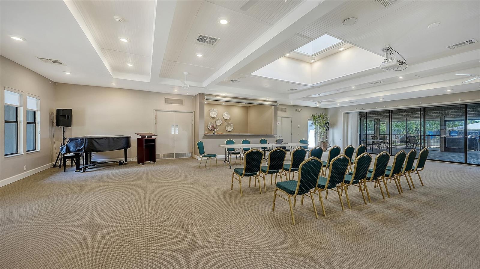 EAGLES POINT AT THE LANDINGS - Residential