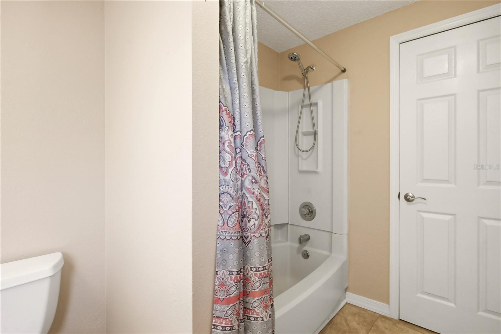 CORDOVA LAKES - Residential