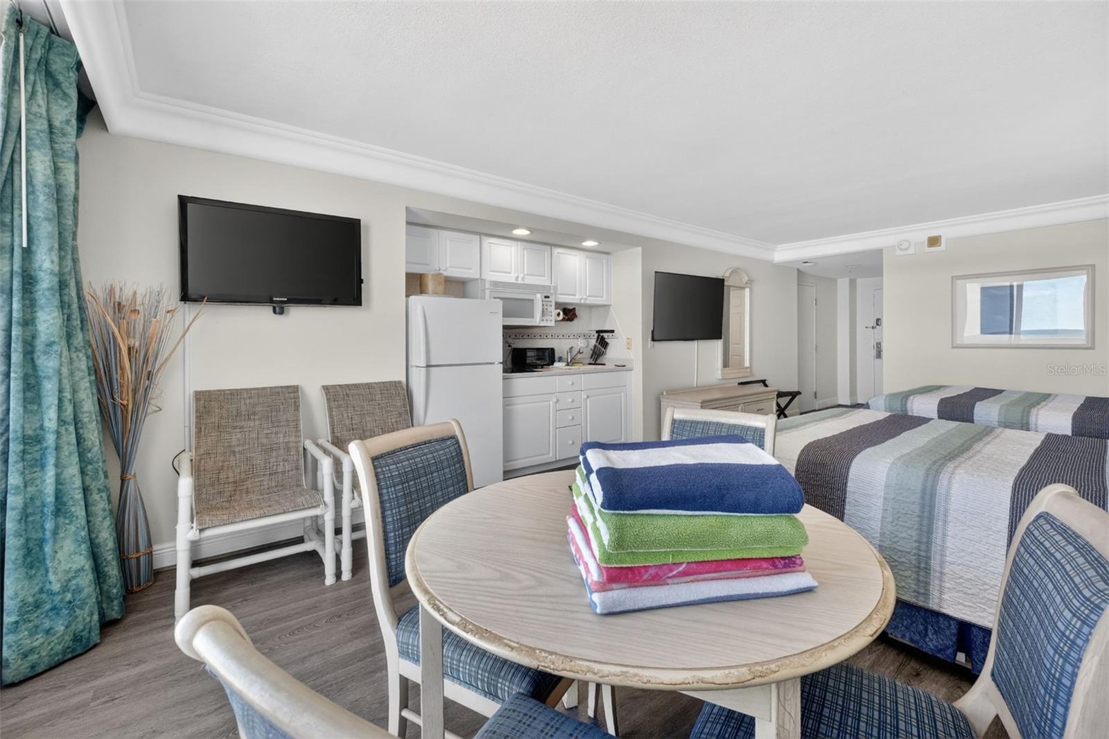 DAYTONA BEACH RESORT & CONF CENTER - Residential