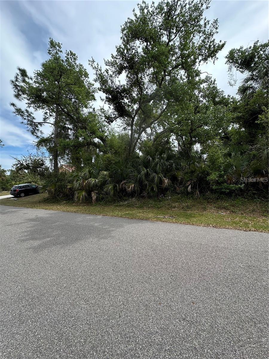 PORT CHARLOTTE SUB 02 - Land