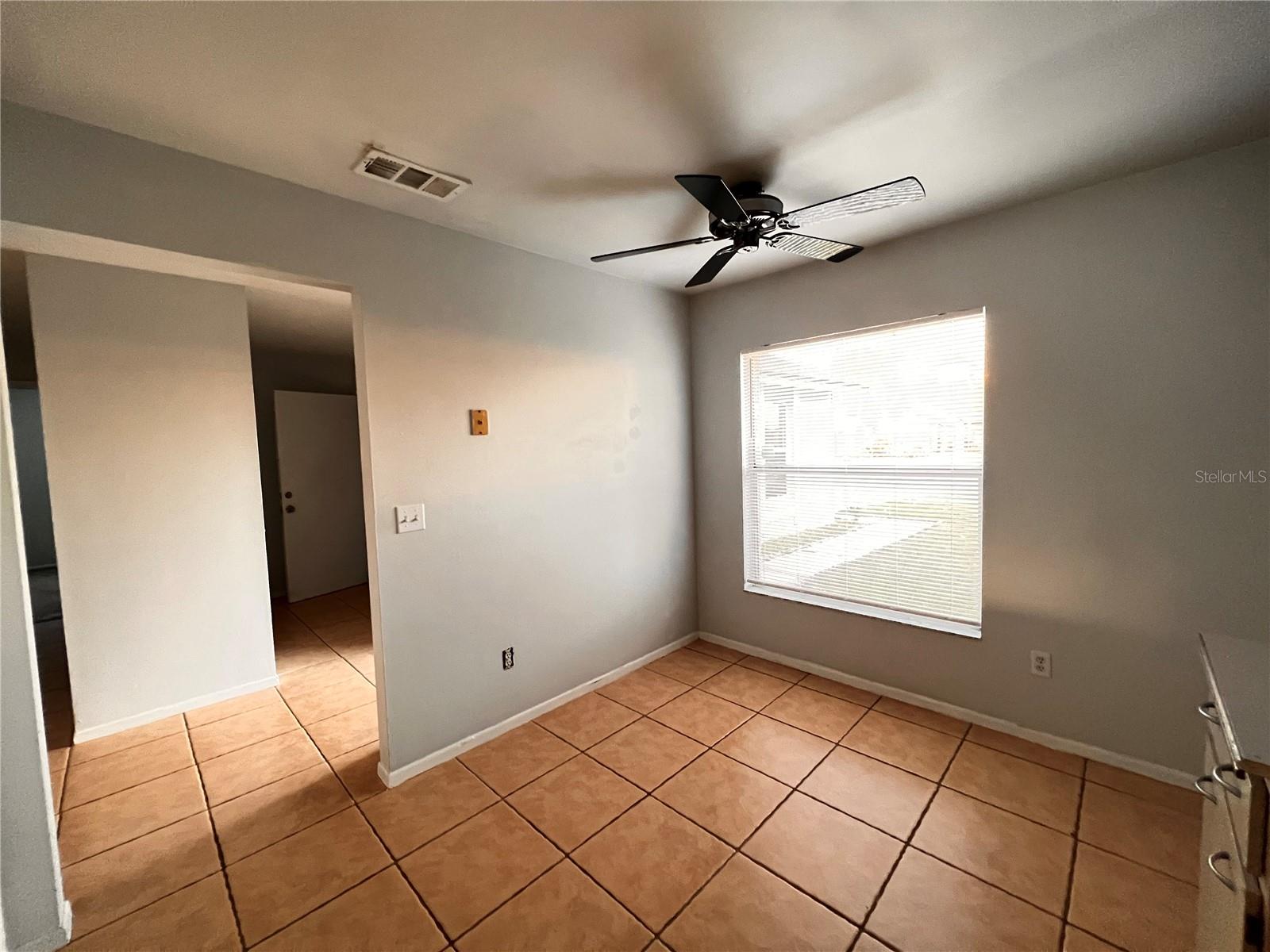 INDIAN WELLS UNIT 05 - Residential Lease
