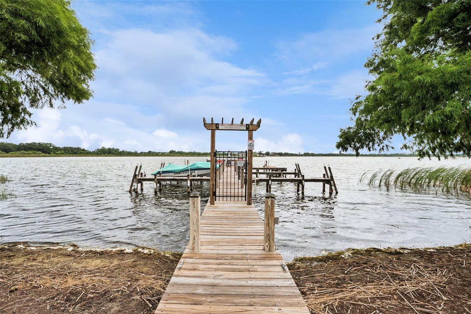 LAKE POINT LANDING - Residential