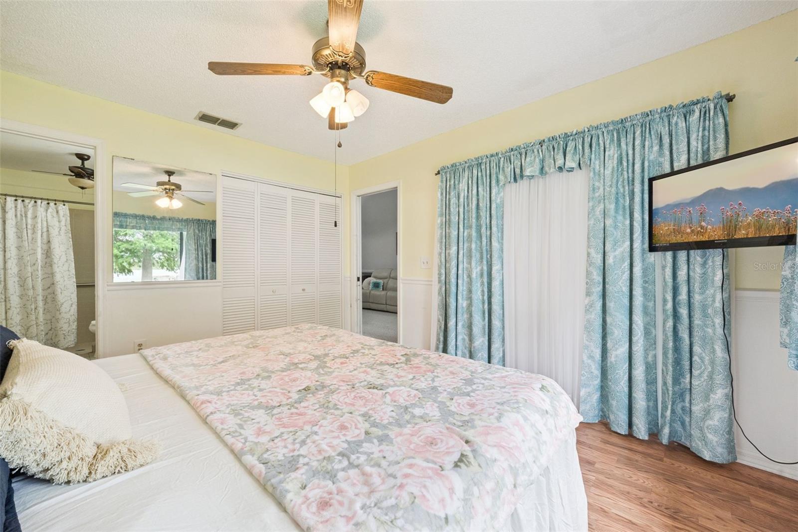 LAKE POINT LANDING - Residential